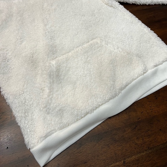 7 piece Family PJ Set Mom, Dad, Child 2T, Child 3T & Dog EUC - Picture 5 of 8